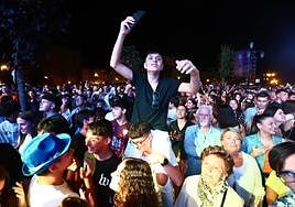 Llenazo en La Corredoria para ver a Panorama.