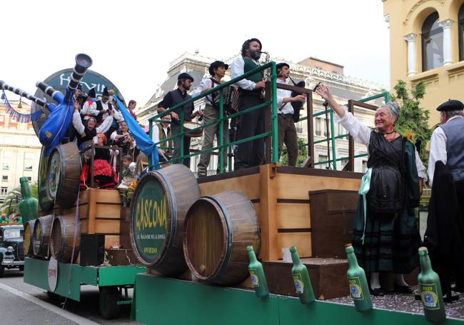 La carroza dedicada al Bulevar de laSidra de Gascona.