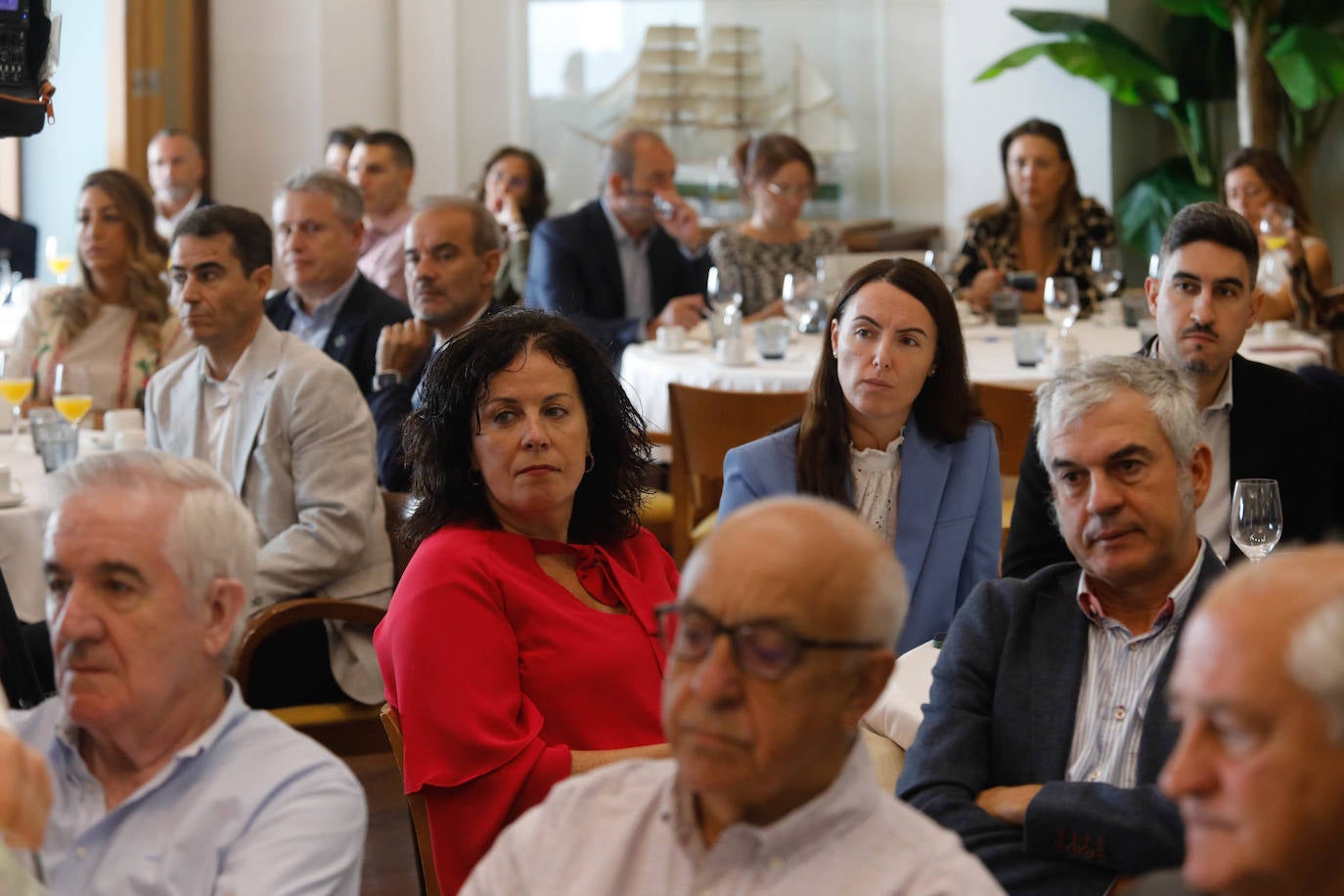 Barbón desgrana los ejes fundamentales de su Gobierno