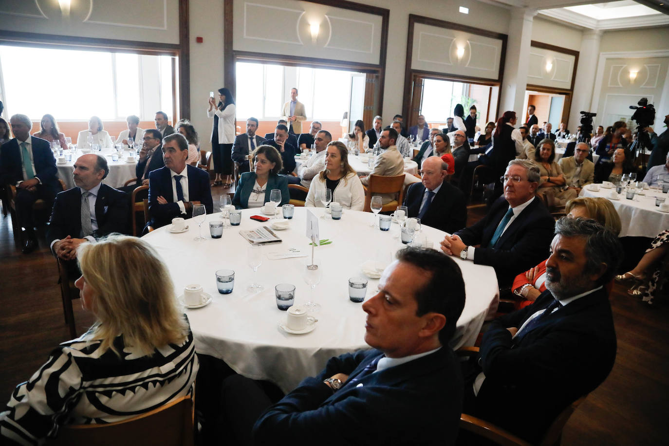 Barbón desgrana los ejes fundamentales de su Gobierno