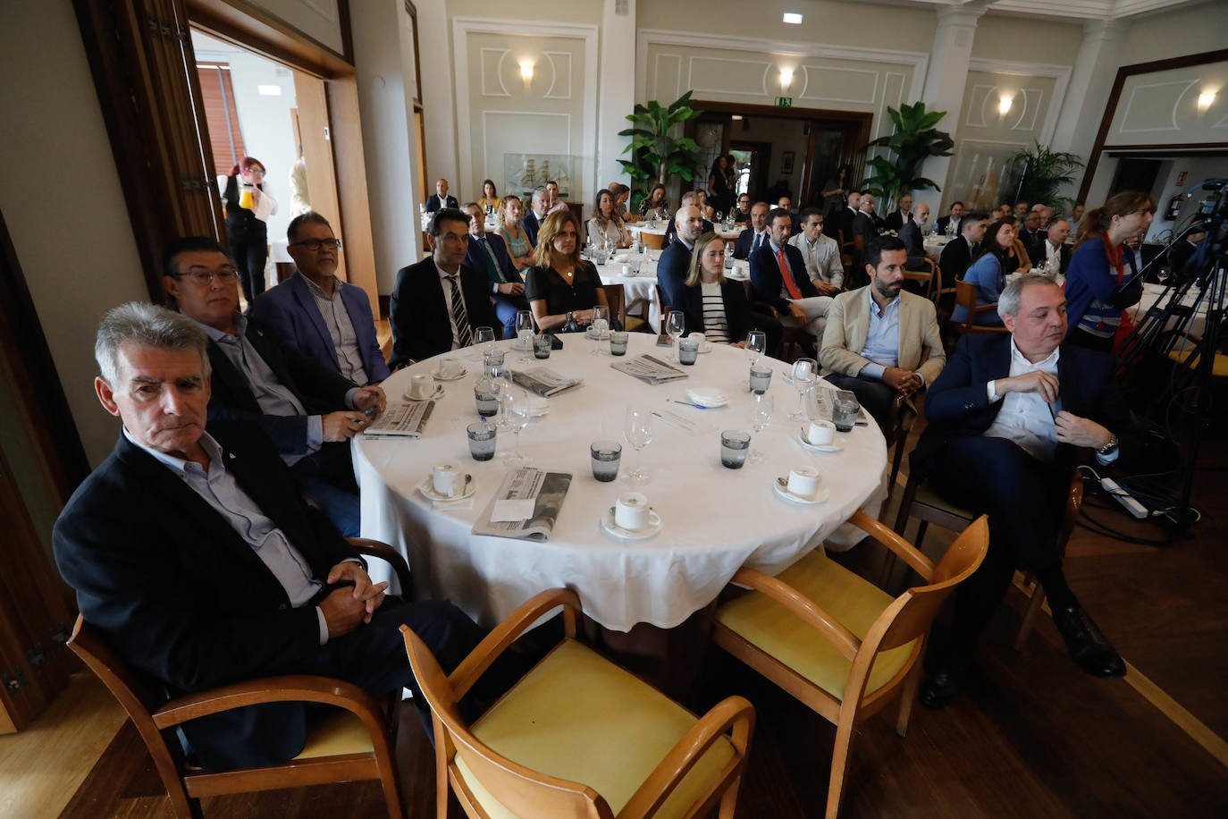 Barbón desgrana los ejes fundamentales de su Gobierno