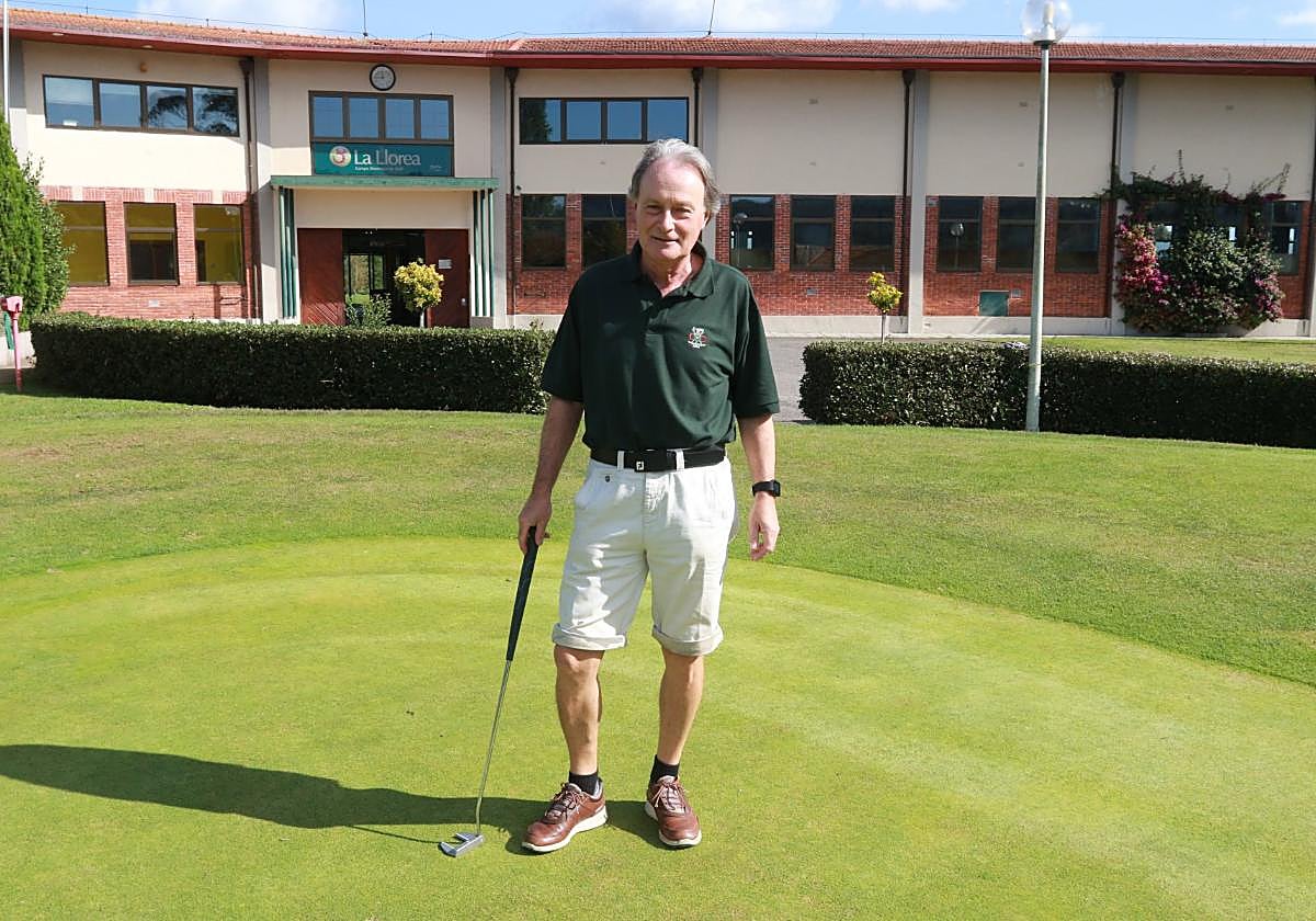 Rafa Joglar, ayer en 'putting green' de La Llorea.