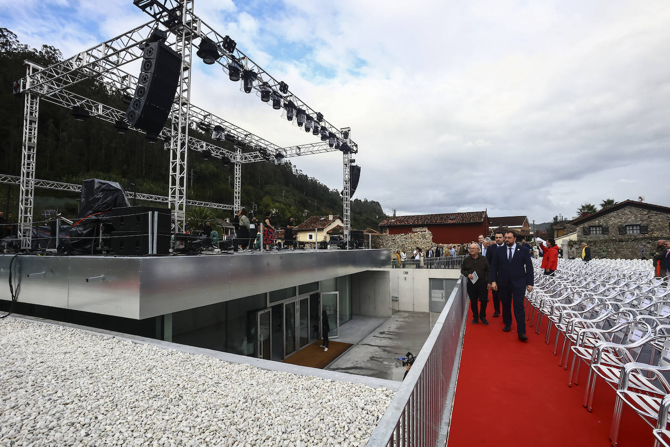 Así ha sido la inauguración de la Central Artística de Bueño