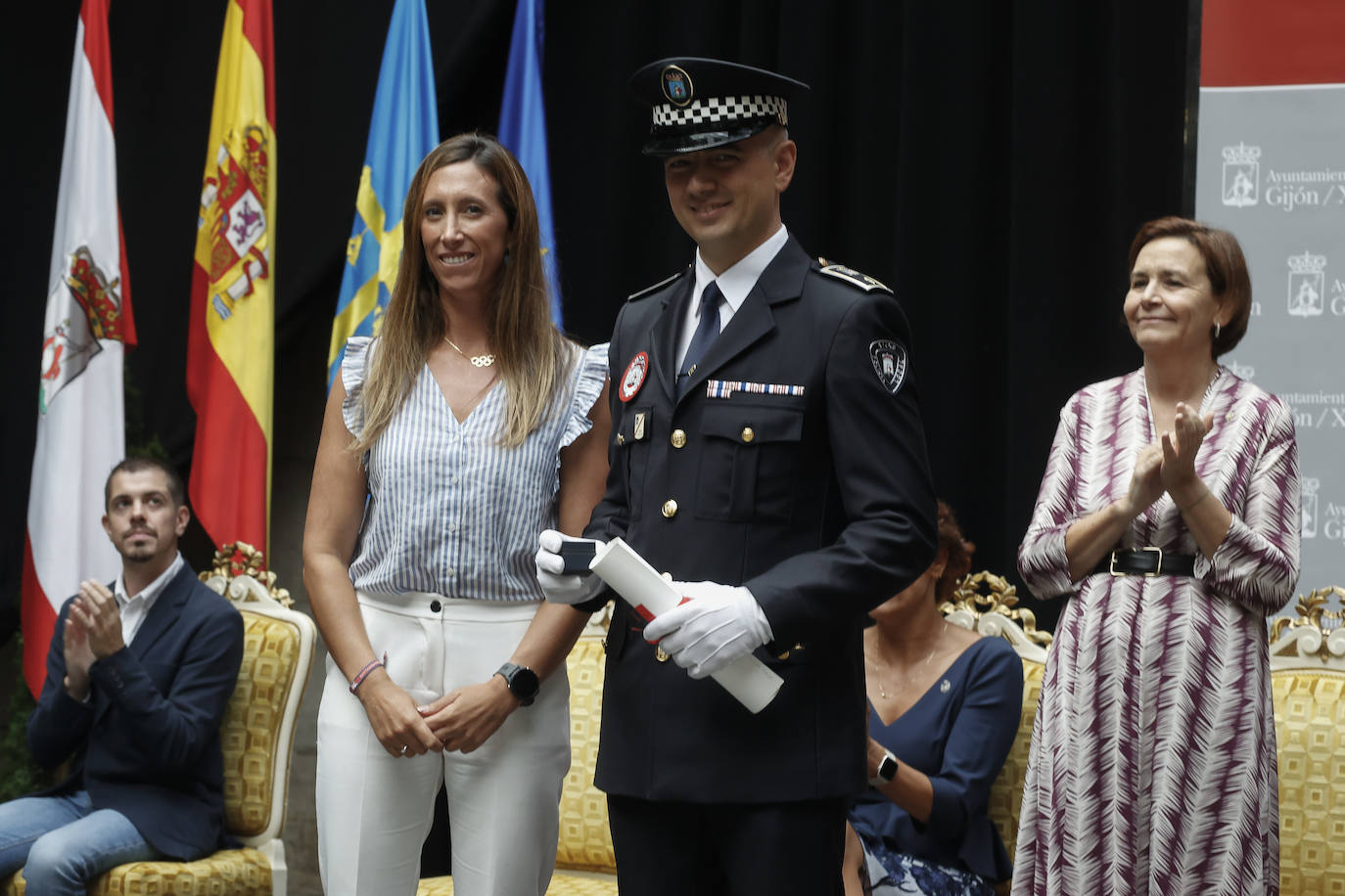 Homenajes y distinciones por el patrón de la Policía Local