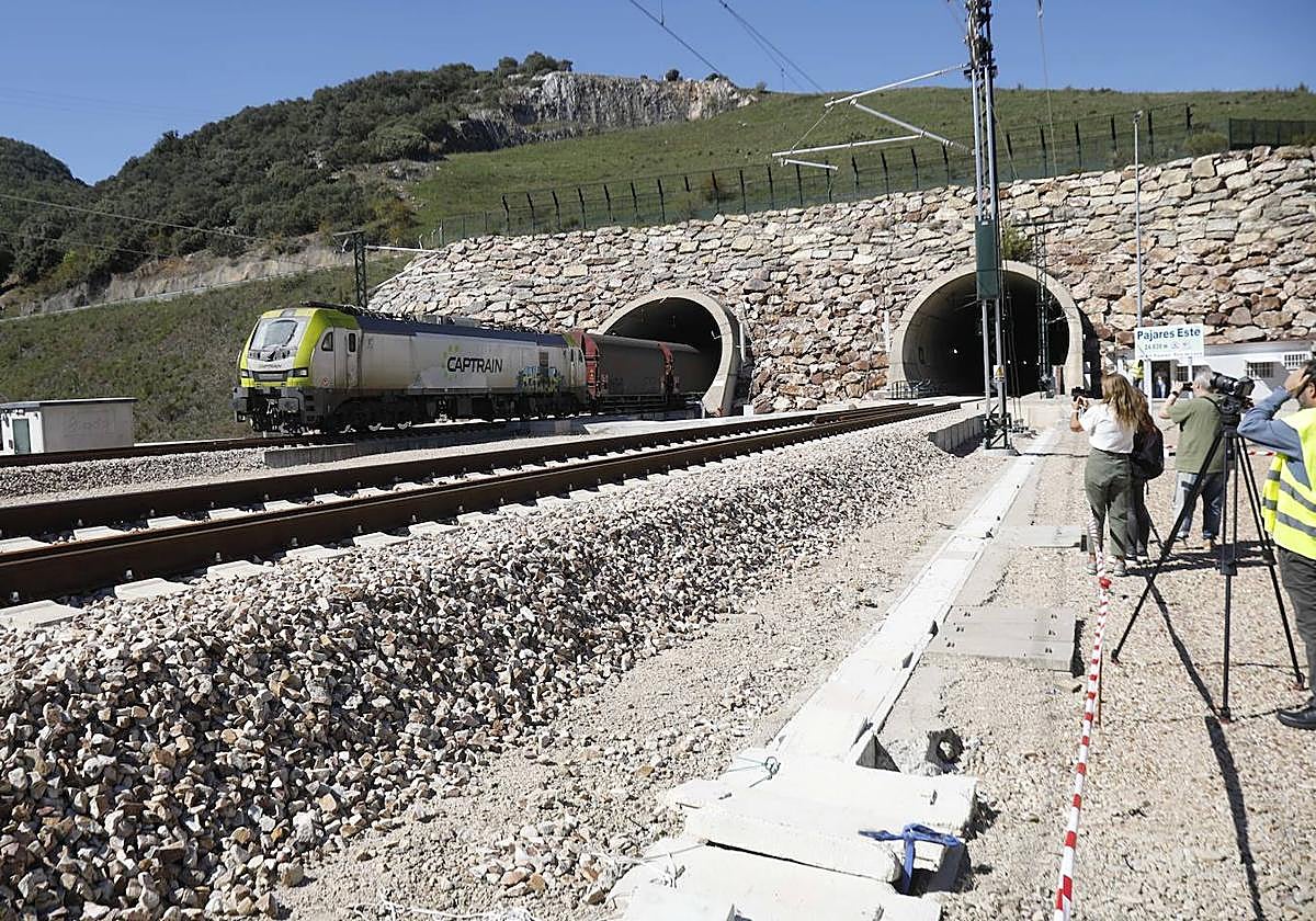 La variante afronta ya su apertura condicionada por el retraso de los trenes de muy alta velocidad