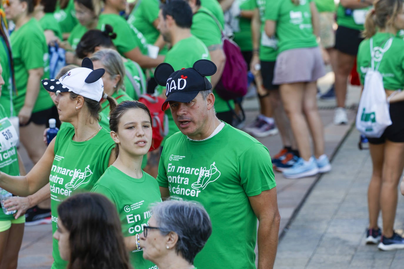 Solidaridad y caminata en Gijón en la lucha contra el cáncer