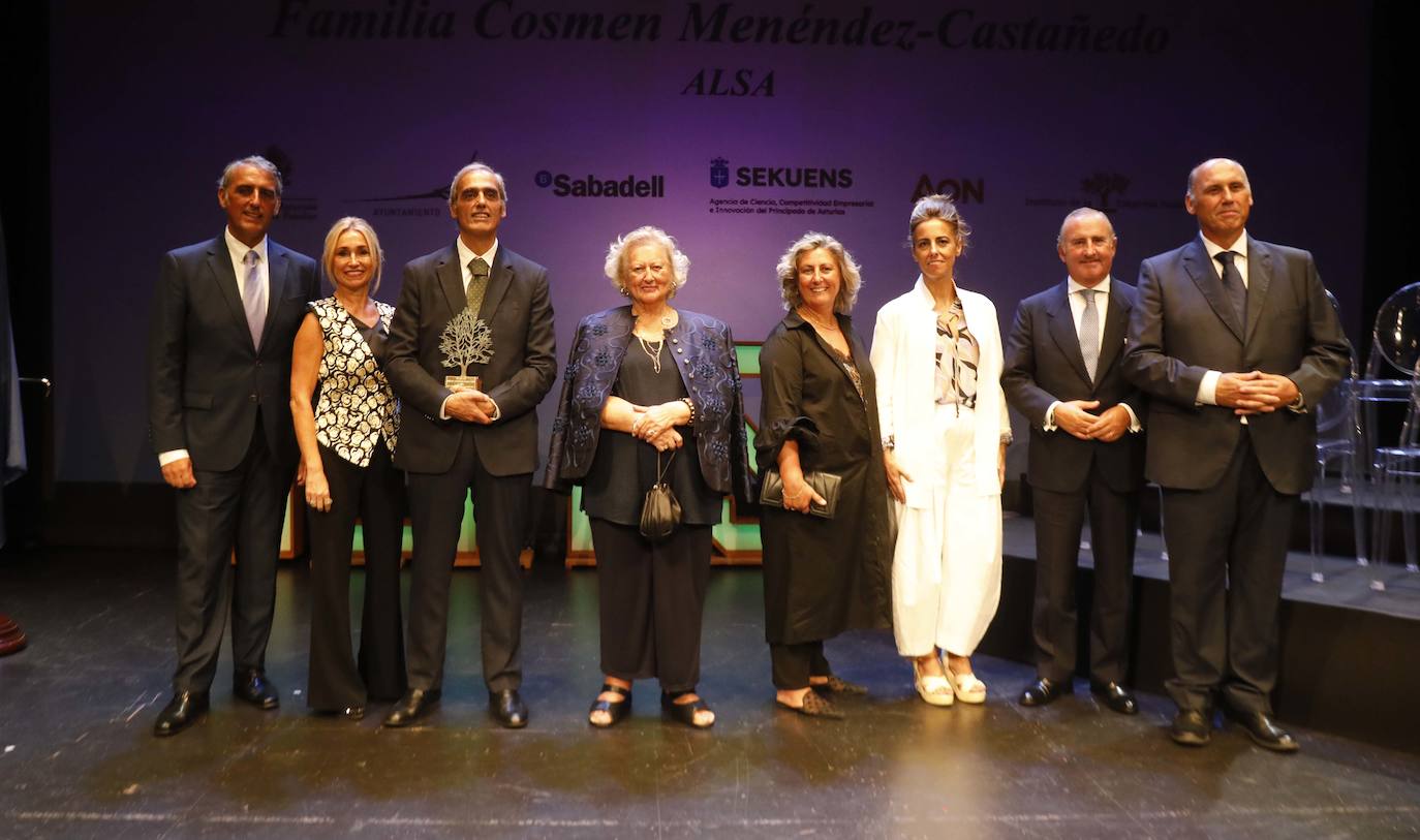 La empresa familiar rinde homenaje a «los cien primeros años de ALSA»