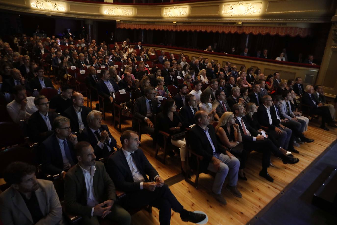 La empresa familiar rinde homenaje a «los cien primeros años de ALSA»