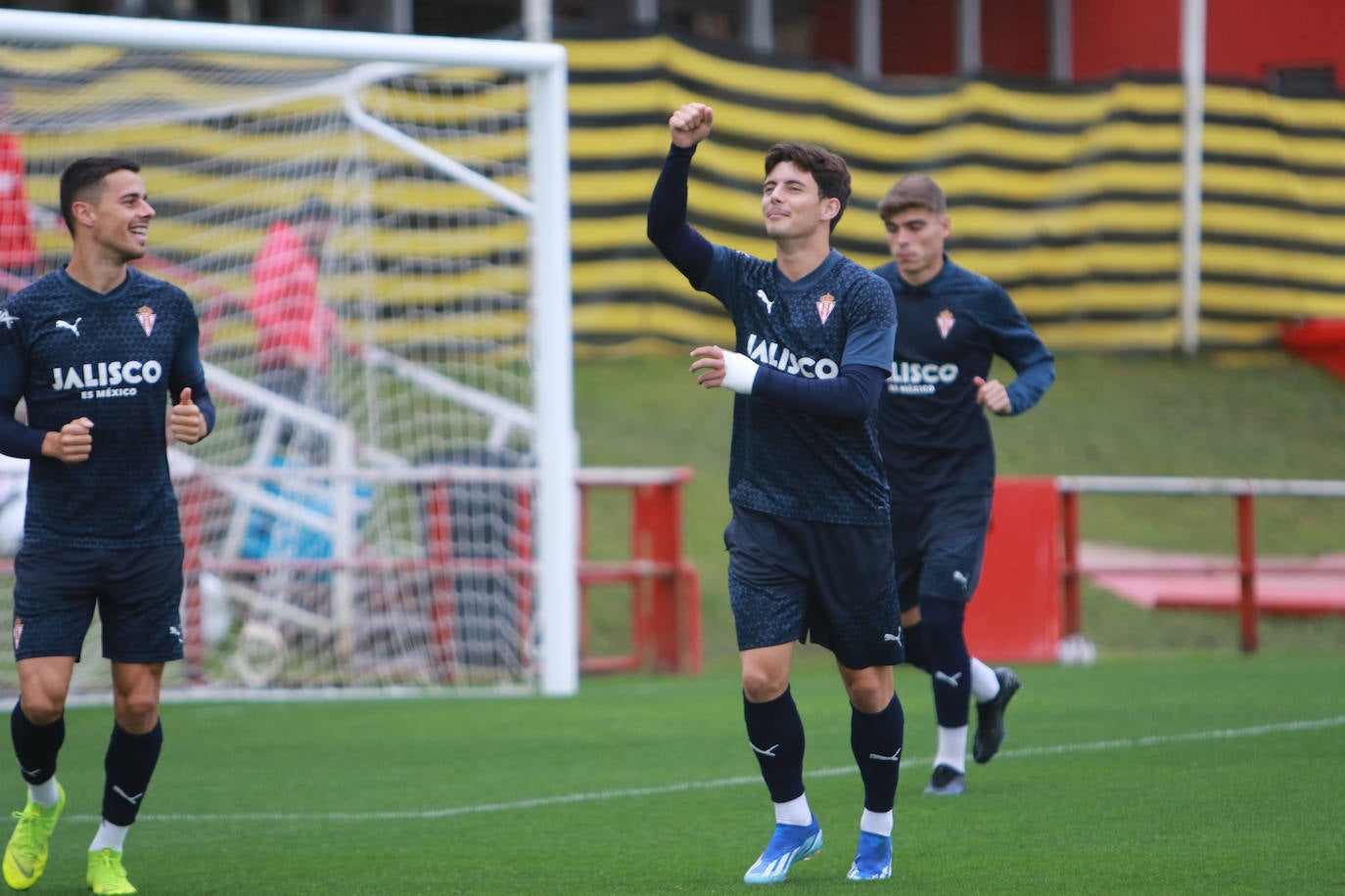 Entrenamiento del Sporting de Gijón (03/10/2023)