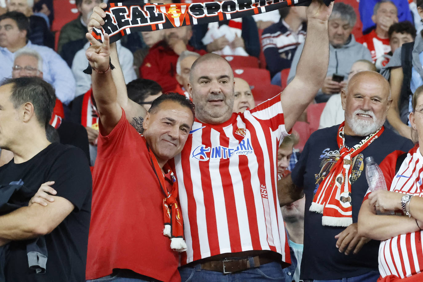 ¿Estuviste en el Sporting - Elche? ¡Búscate!