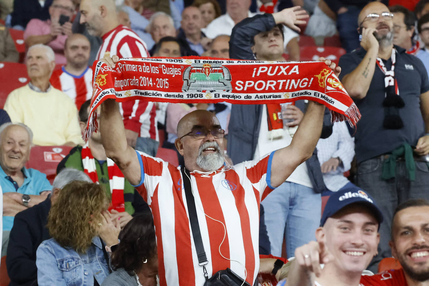 ¿Estuviste en el Sporting - Elche? ¡Búscate!