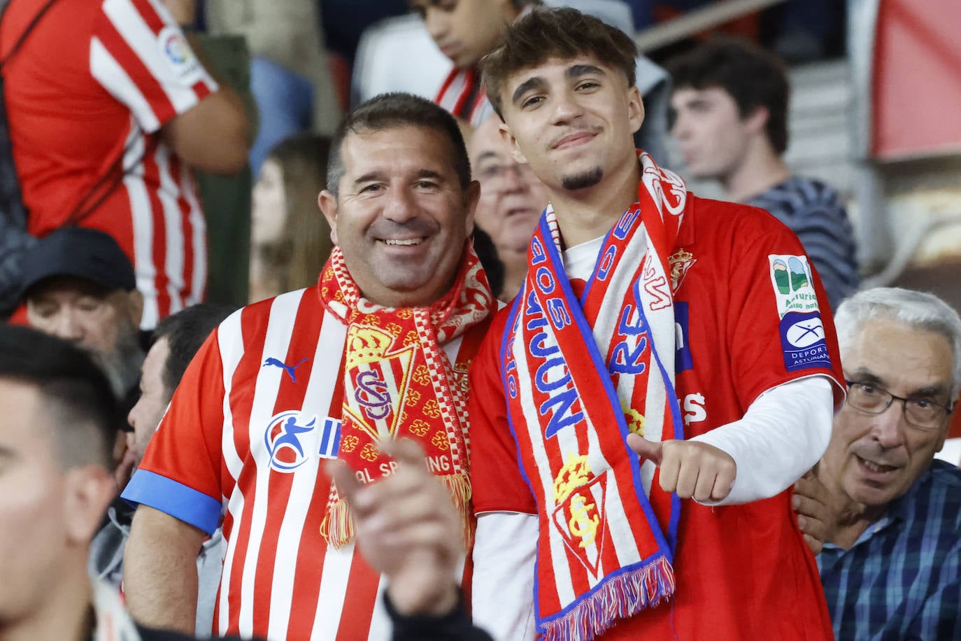 ¿Estuviste en el Sporting - Elche? ¡Búscate!