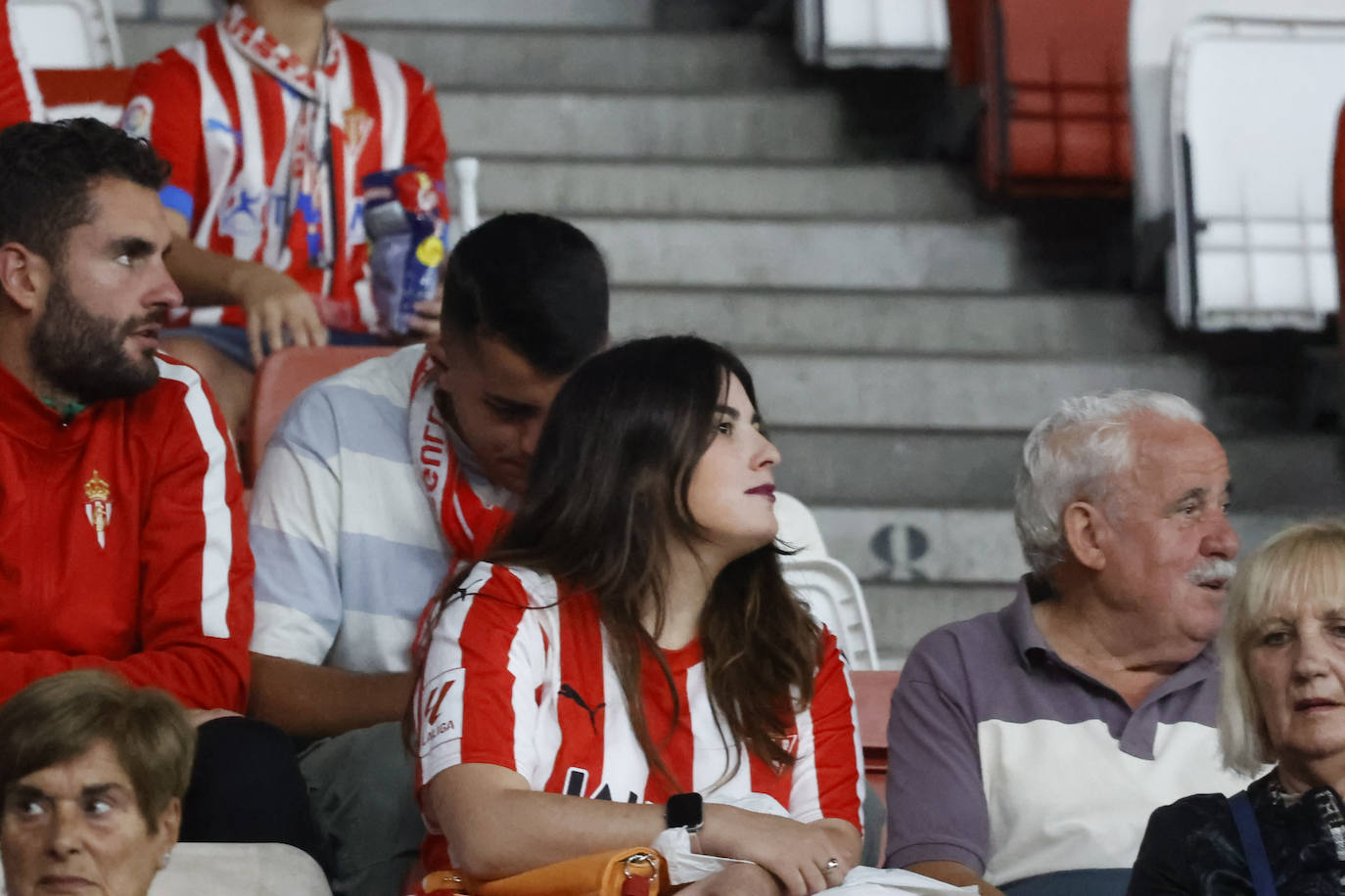 ¿Estuviste en el Sporting - Elche? ¡Búscate!