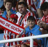 ¿Estuviste en el Racing de Santander - Sporting? ¡Búscate en las fotos de El Sardinero!