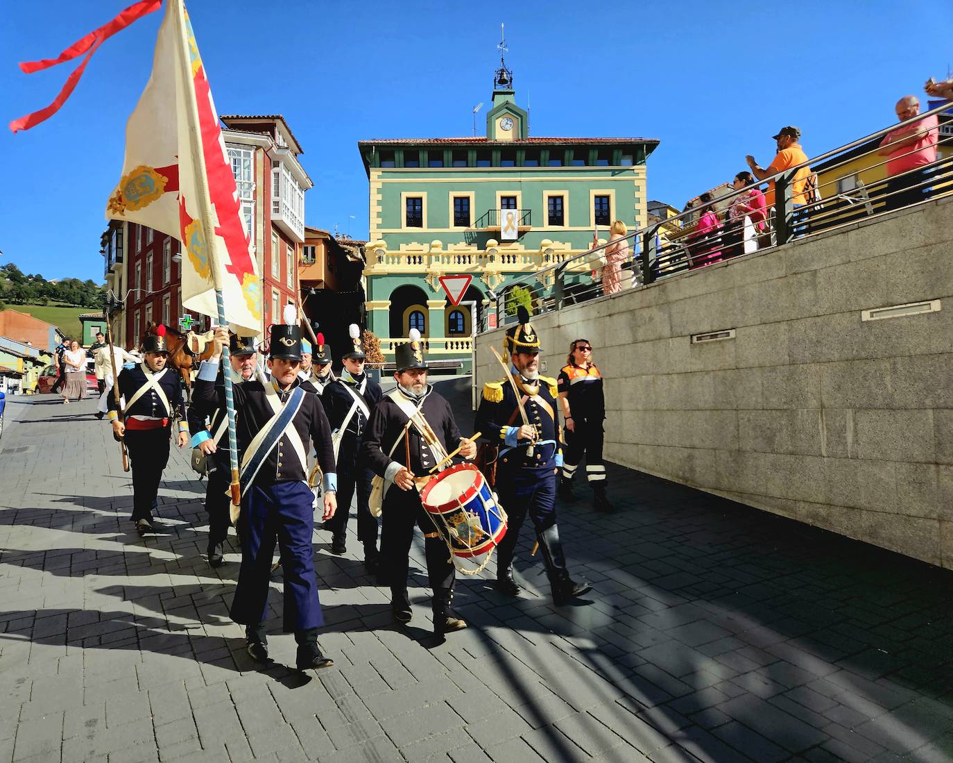 Recreación histórica en Tineo del homenaje al general Riego