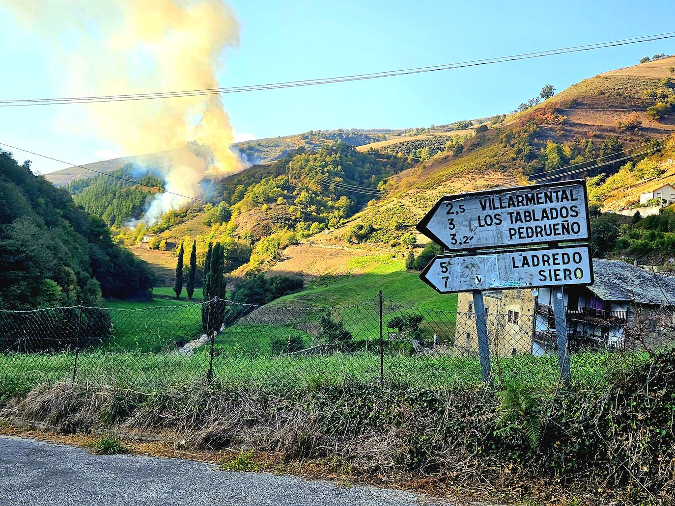 Varios incendios obligan a activar la fase de emergencia