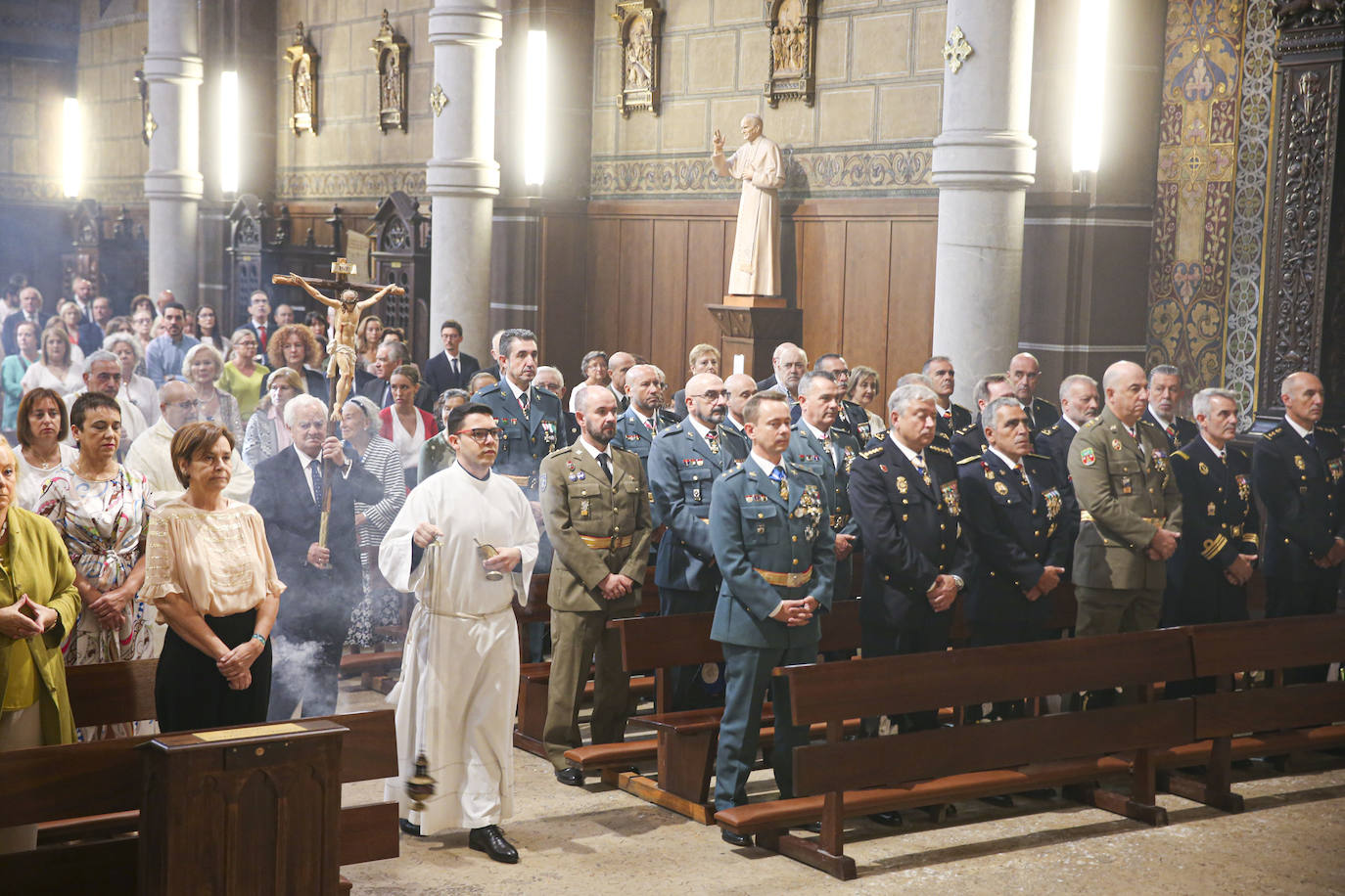 Honores y reconocimientos en Gijón por la patrona de la Guardia Civil