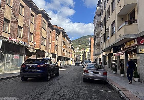 La travesía de Moreda, en su estado actual con doble sentido.