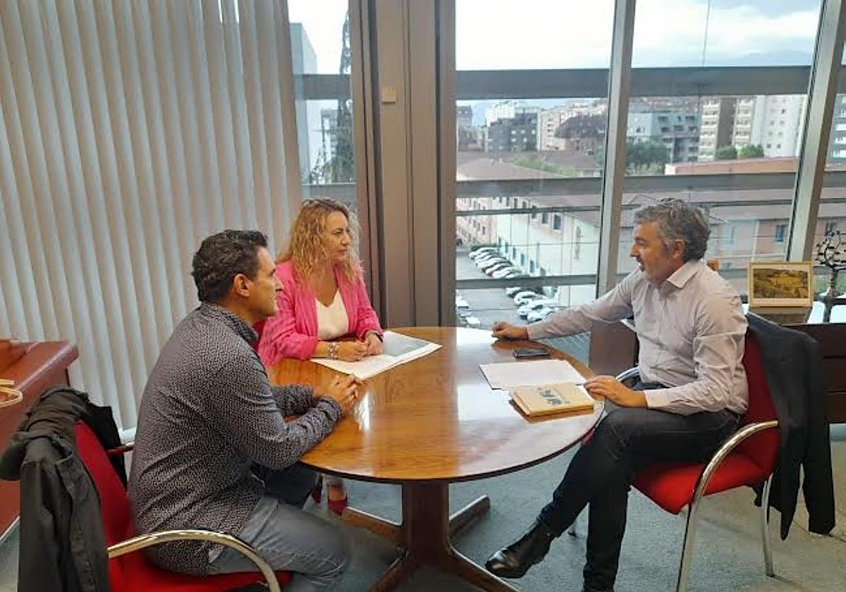 Roberto Campomanes, Gema Álvarez y Alejandro Calvo.