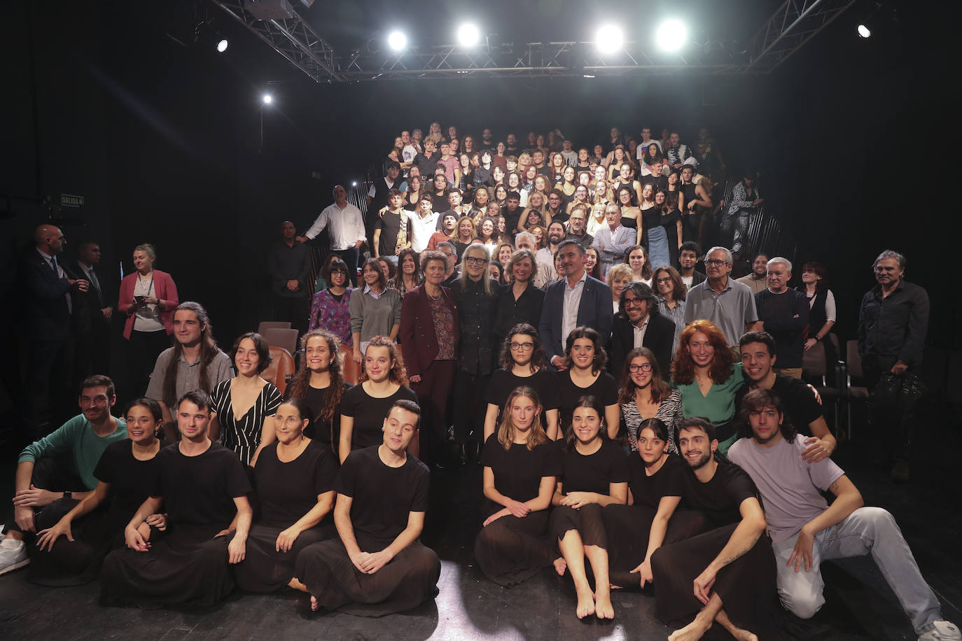 Emociones a flor de piel en el encuentro de Meryl Streep con alumnos de Arte Dramático