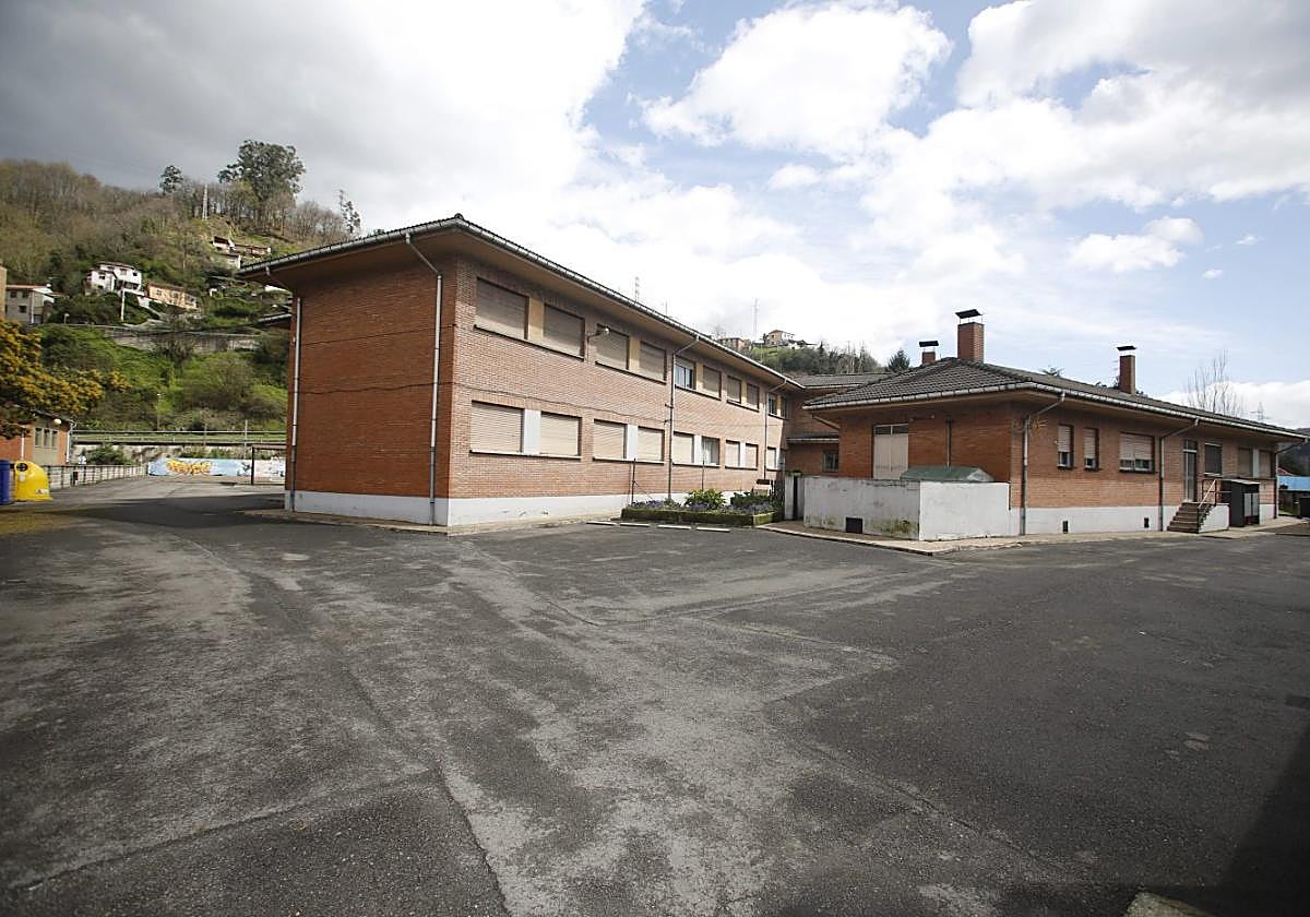 Exterior del colegio Juan Luis Iglesia Prada.
