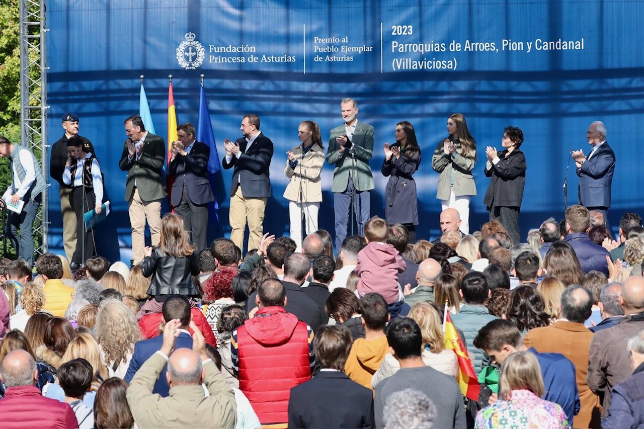 La Familia Real, en Arroes, Peón y Candanal para la entrega del Premio a Pueblo Ejemplar 2023