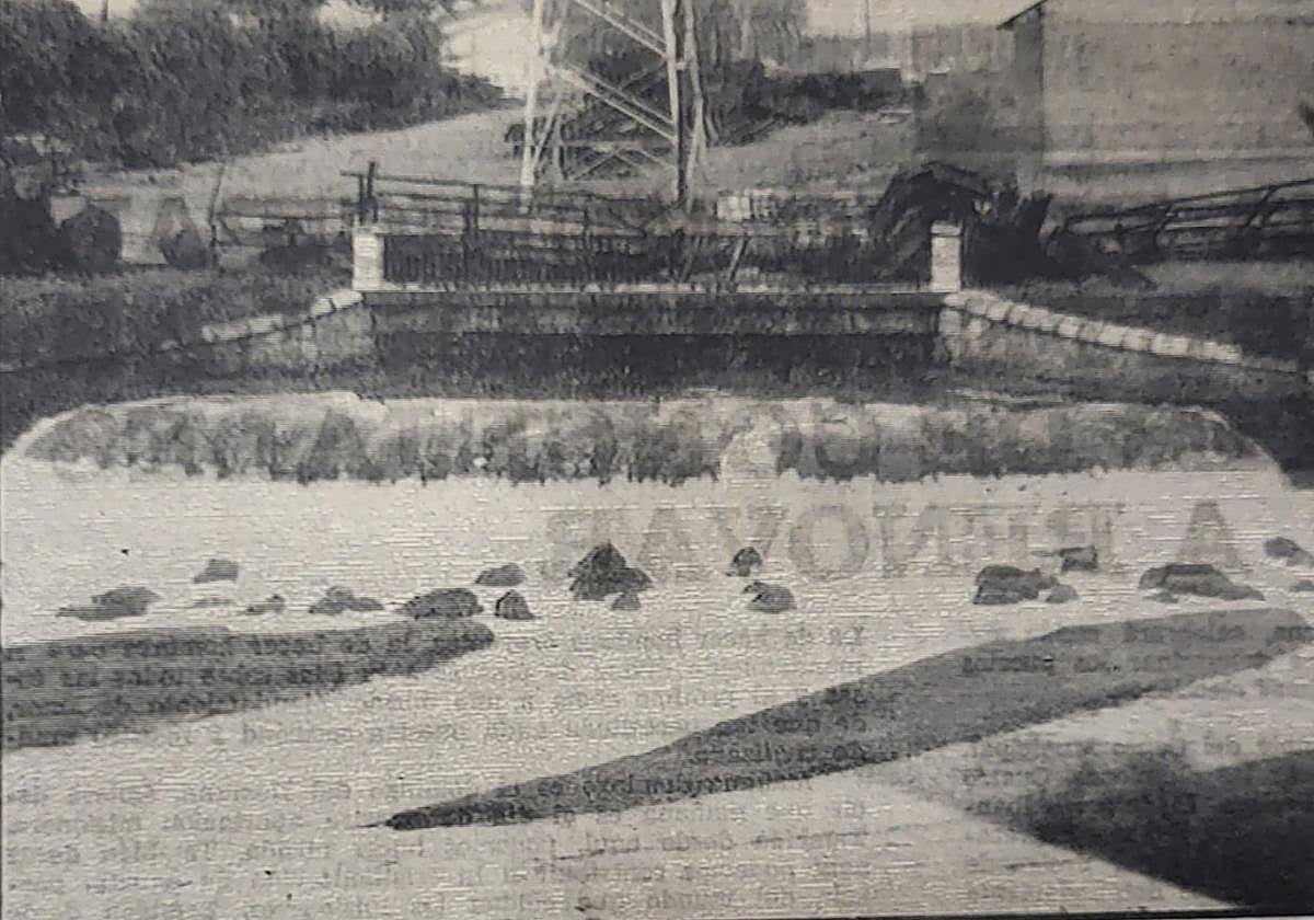 La presencia de lodos siderúrgicos evidenciaban la polución existente en 1973.