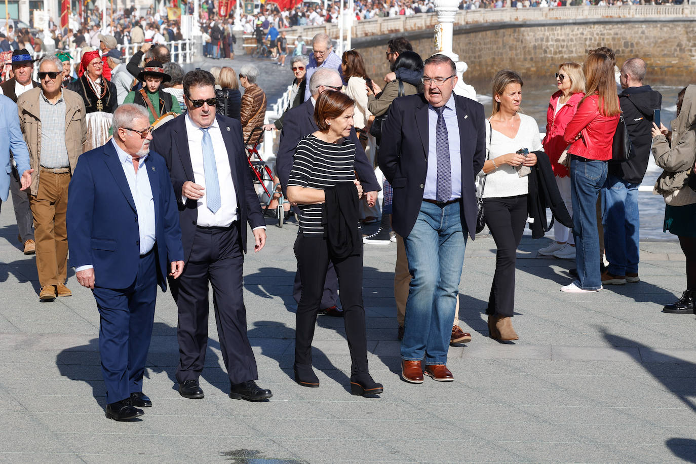 Desfile de pendones para fortalecer los lazos entre Gijón y León