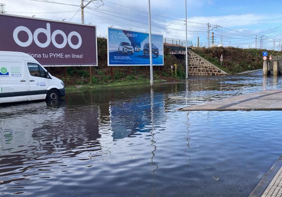 La avenida de la Industria fue la zona más afectada por las inundaciones, especialmente en El Reblinco.