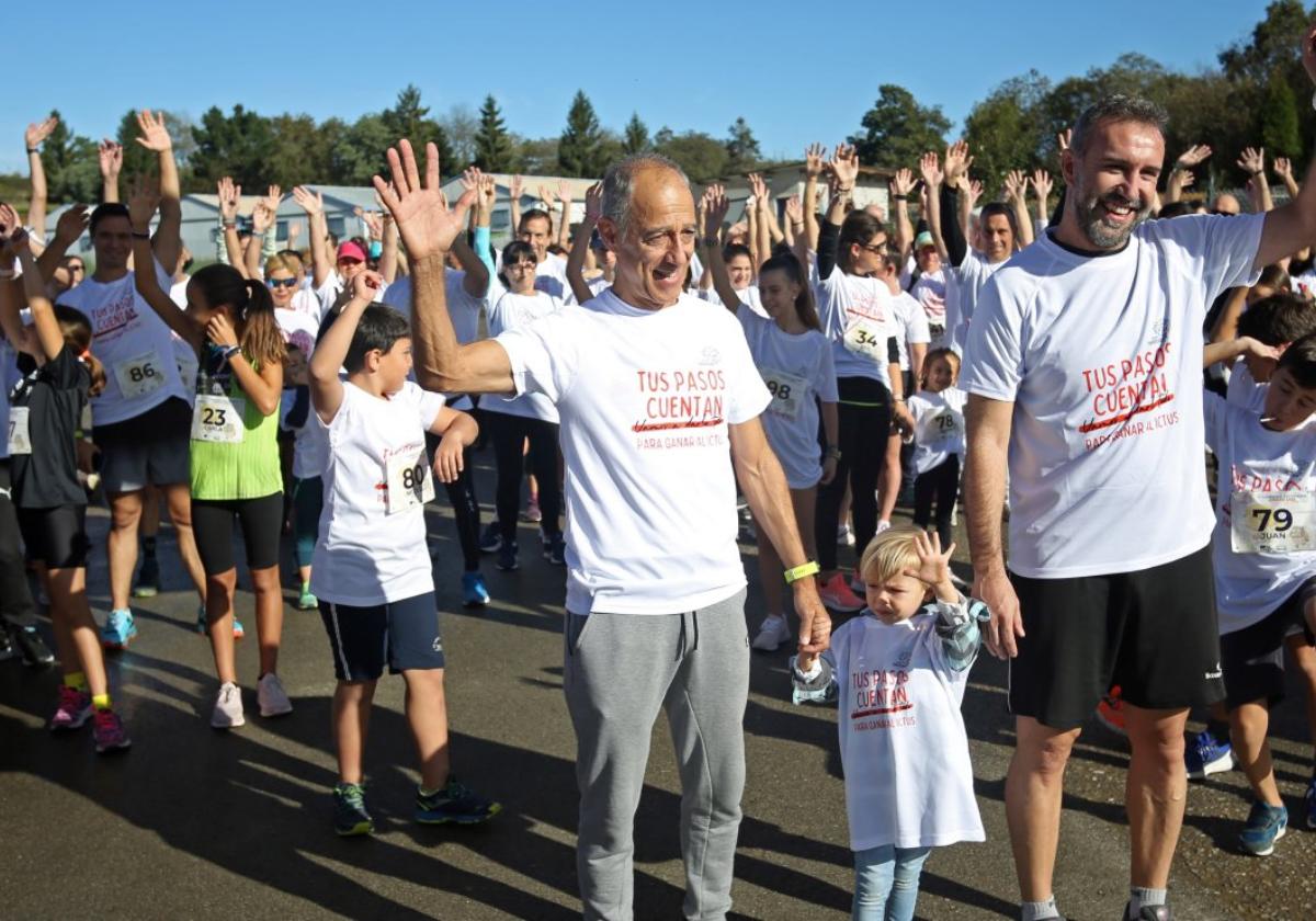 Participantes en la carrera celebrada ayer en la Fresneda.