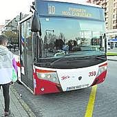 Imagen - El billete para viajar no cambia, se quedará congelado durante el próximo año en Gijón. 