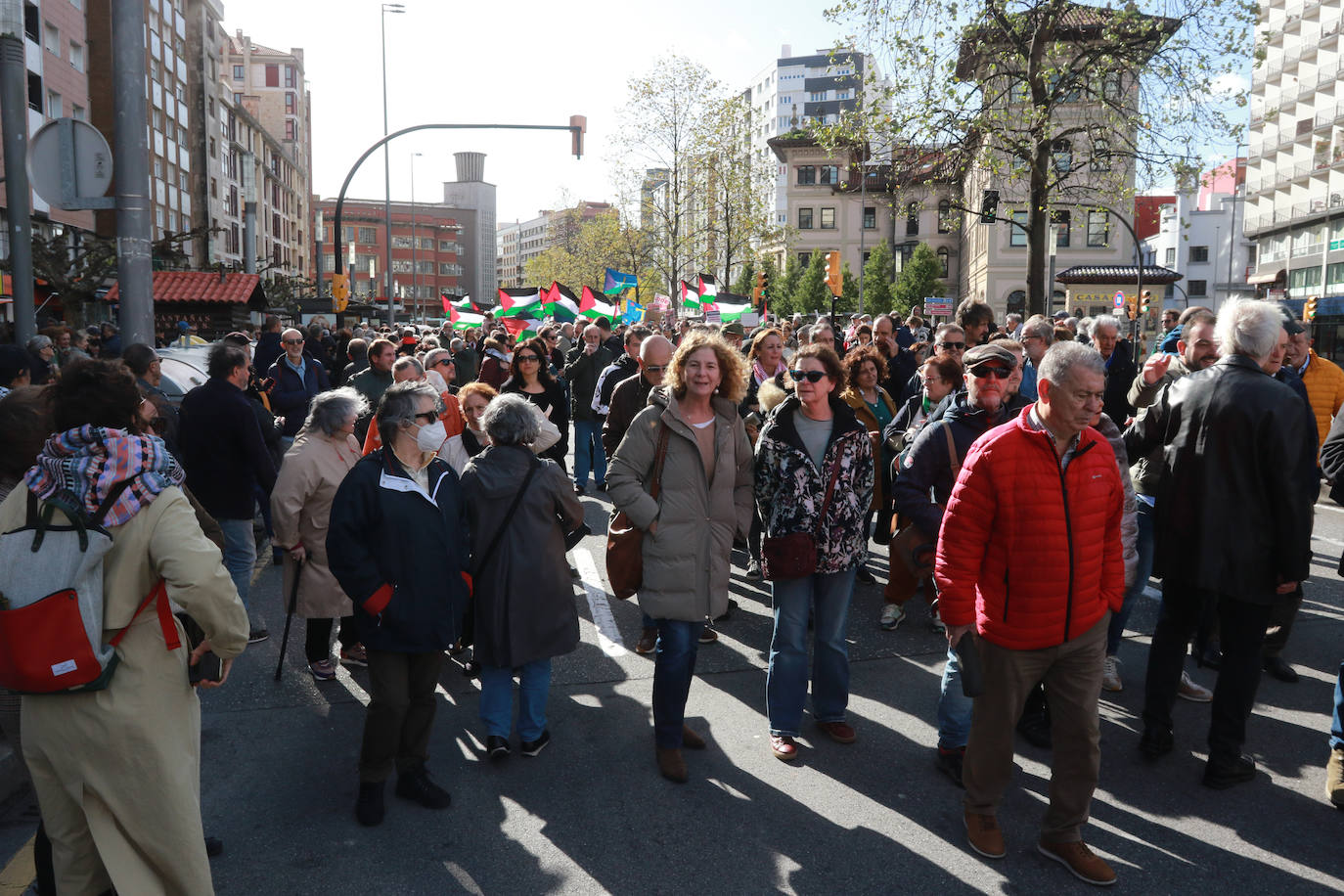 Multitudinaria manifestación a favor de Palestina en Gijón