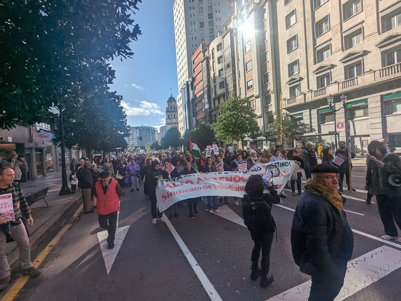 Multitudinaria manifestación a favor de Palestina en Gijón