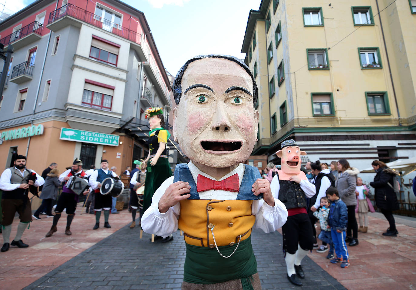 Sidra dulce y castañas asadas para celebrar el tradicional amagüestu de Gascona