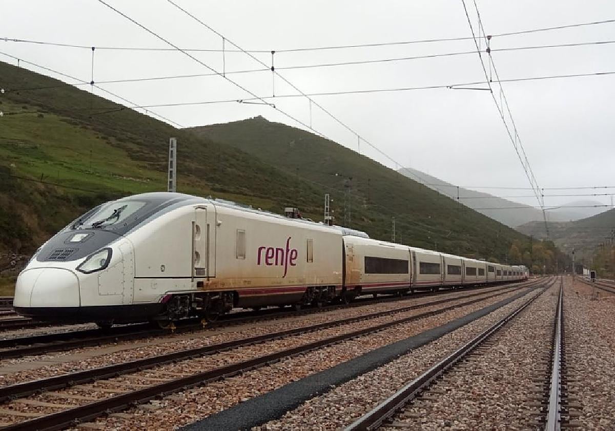 El Avril S-106, durante las pruebas que realizó en octubre del año pasado en el trayecto desde Busdongo a Campomanes.