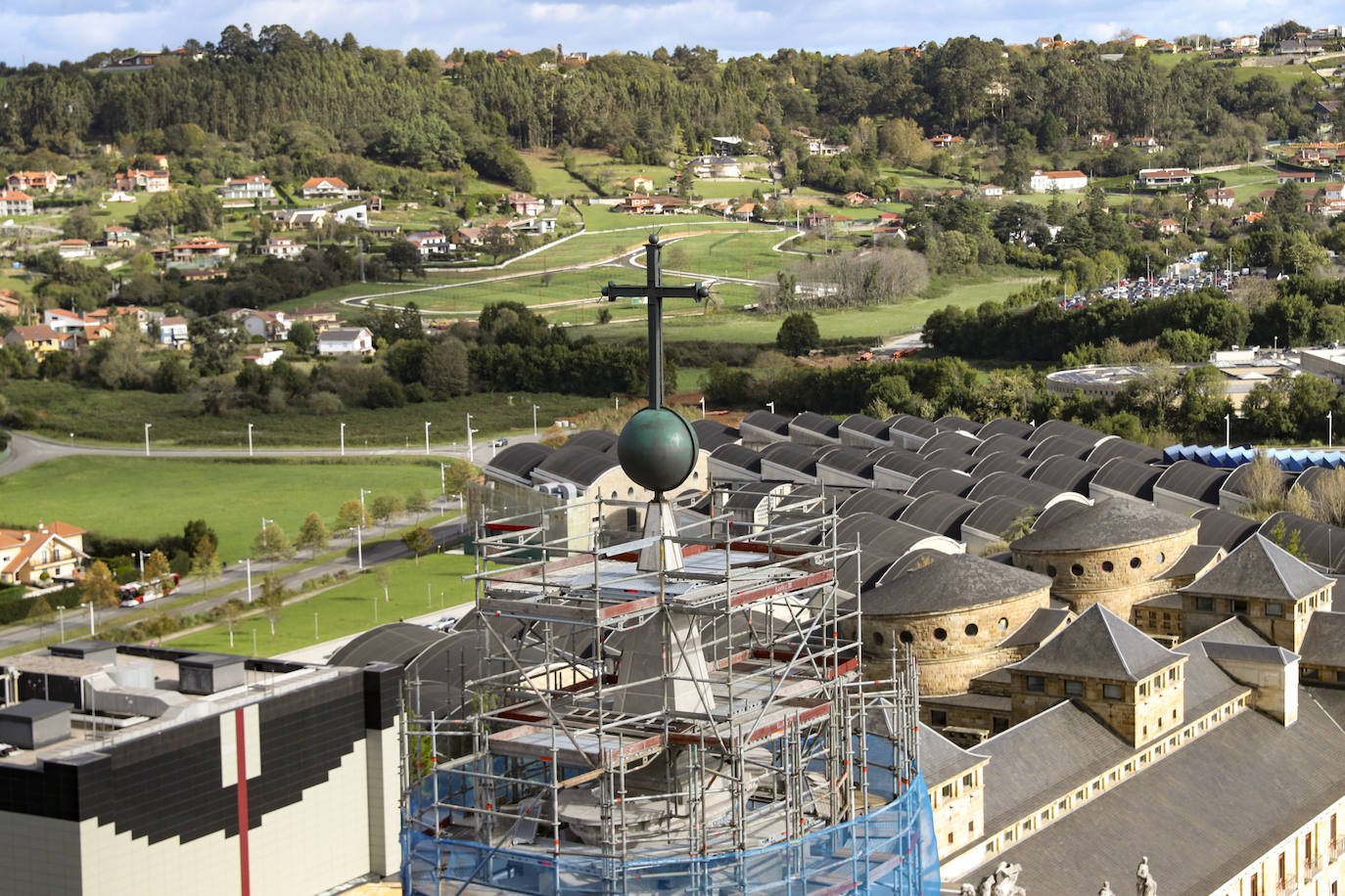 Así es la espectacular obra de la cúpula de la Laboral