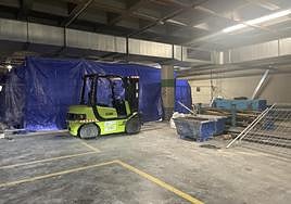 Obras en el aparcamiento, donde la idea es construir un nuevo espacio para los aseos.