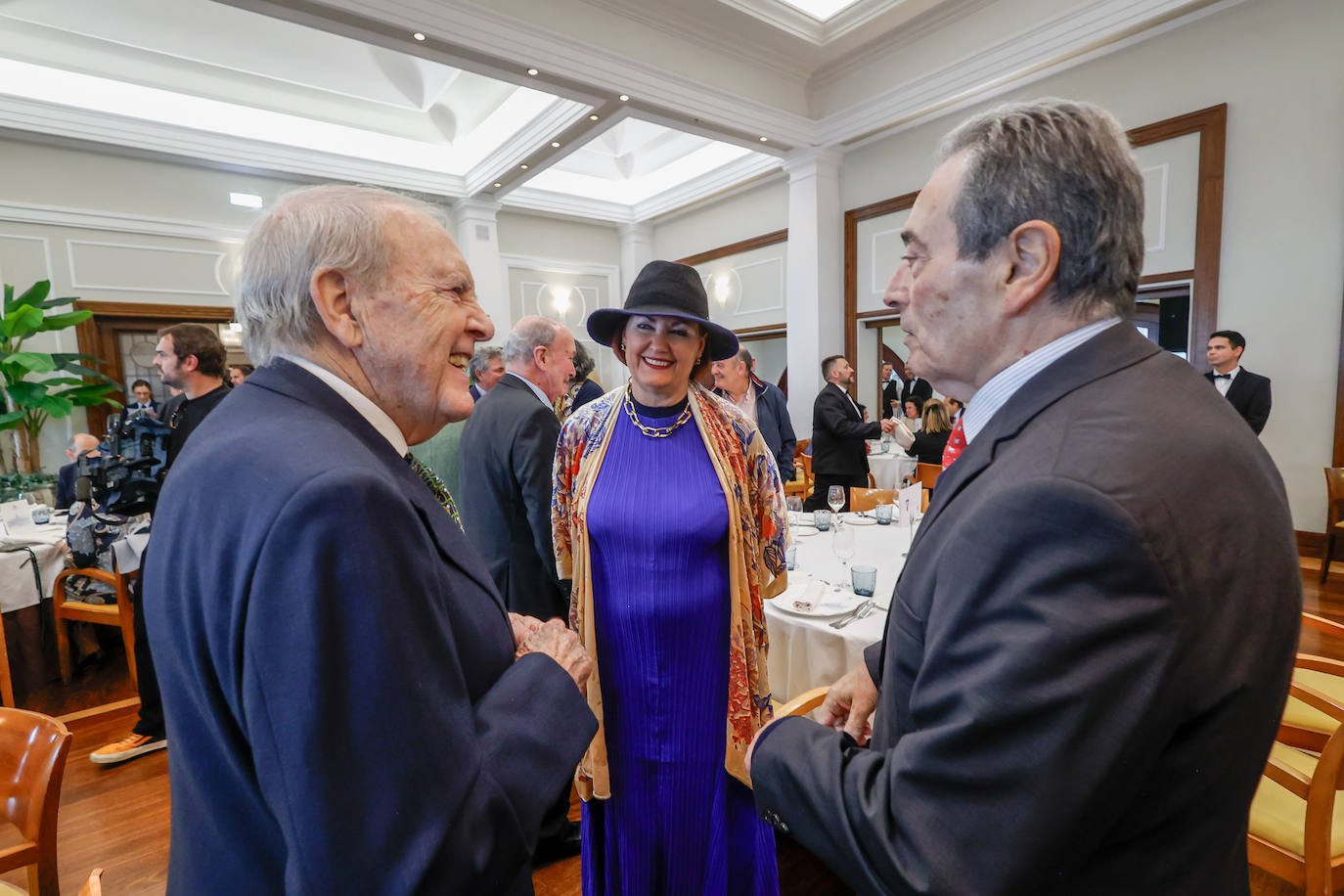 Asturmanager entrega su XXVIII Premio al Empresario del Año a Fernando Alonso, presidente de Isastur