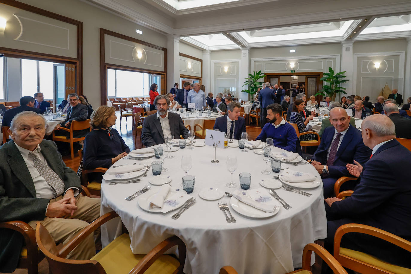 Asturmanager entrega su XXVIII Premio al Empresario del Año a Fernando Alonso, presidente de Isastur