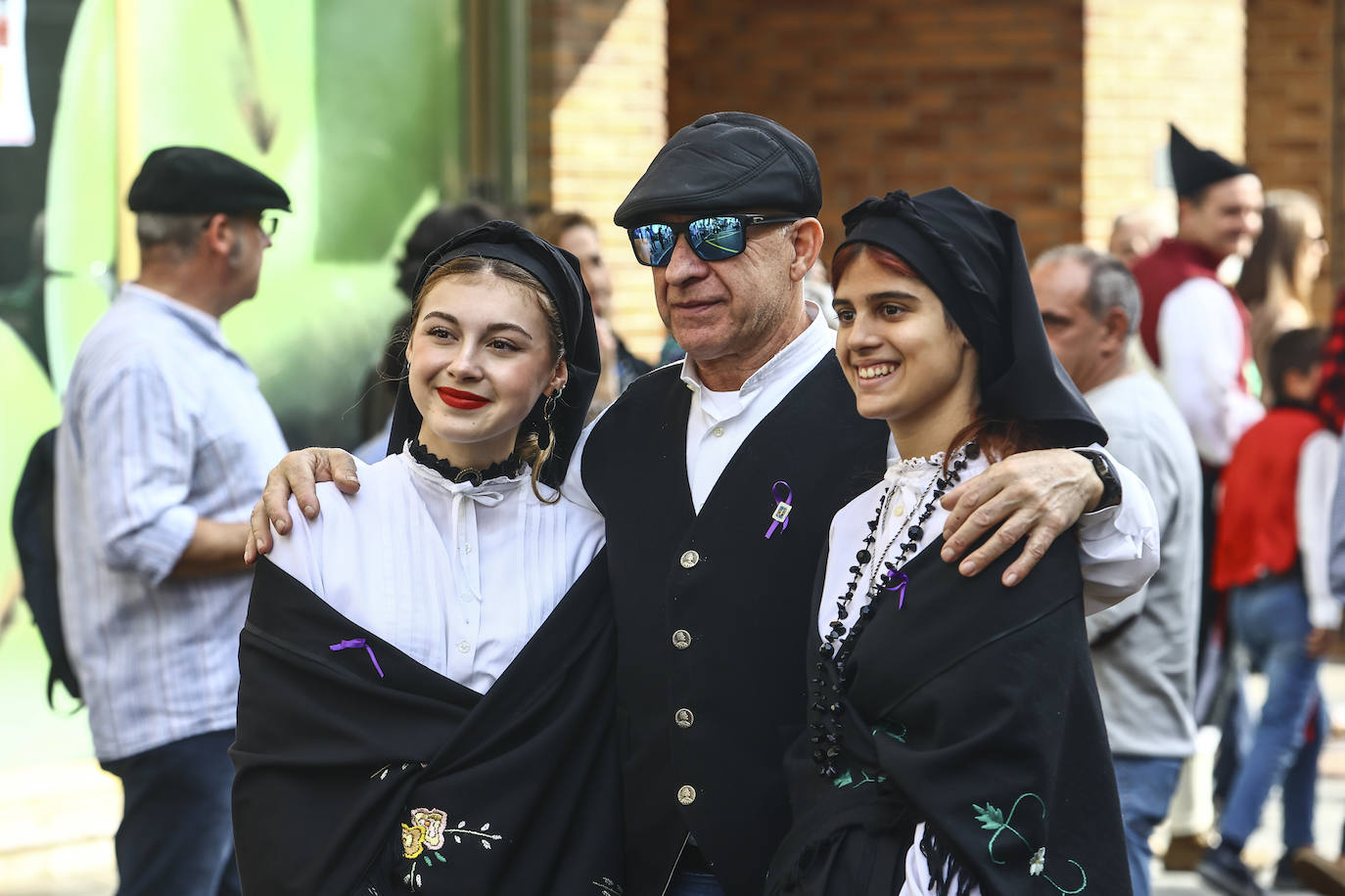 Moreda, por todo lo alto en su desfile de los Humanitarios