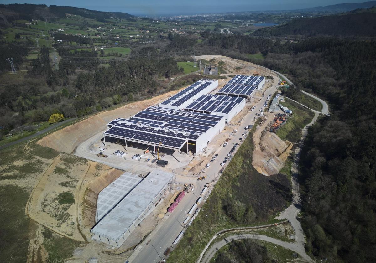 La planta de basura bruta, durante su fase de construcción.