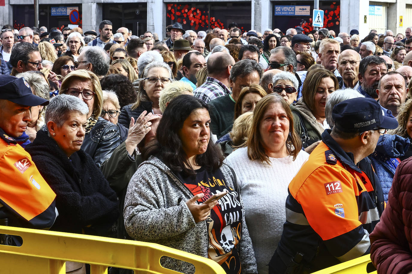 Emotivo y multitudinario adiós a Aníbal Vázquez en Mieres