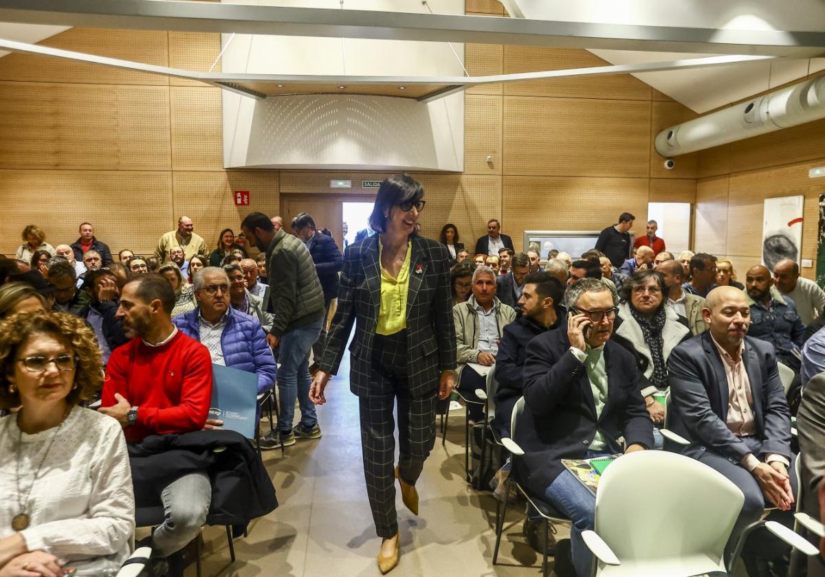 La consejera de Transición Ecológica, Nieves Roqueñí, a su llegada al desayuno informativo celebrado el pasado martes.