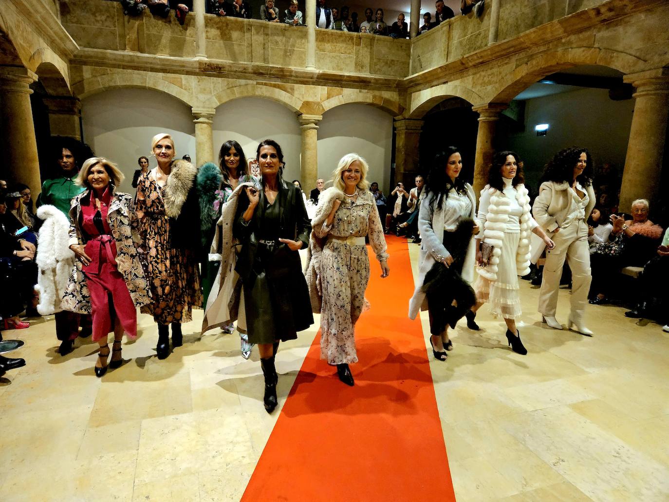 Así fue la final del certamen de belleza Royal Spain celebrado en Tineo
