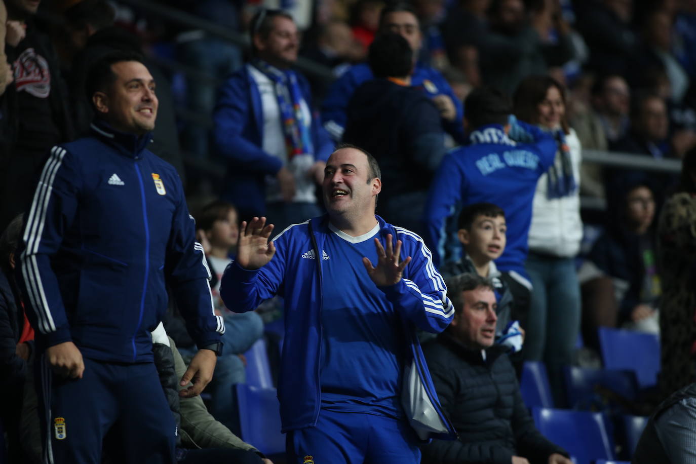 ¿Estuviste viendo el Oviedo - Eibar? ¡Búscate en las fotos del Tartiere!