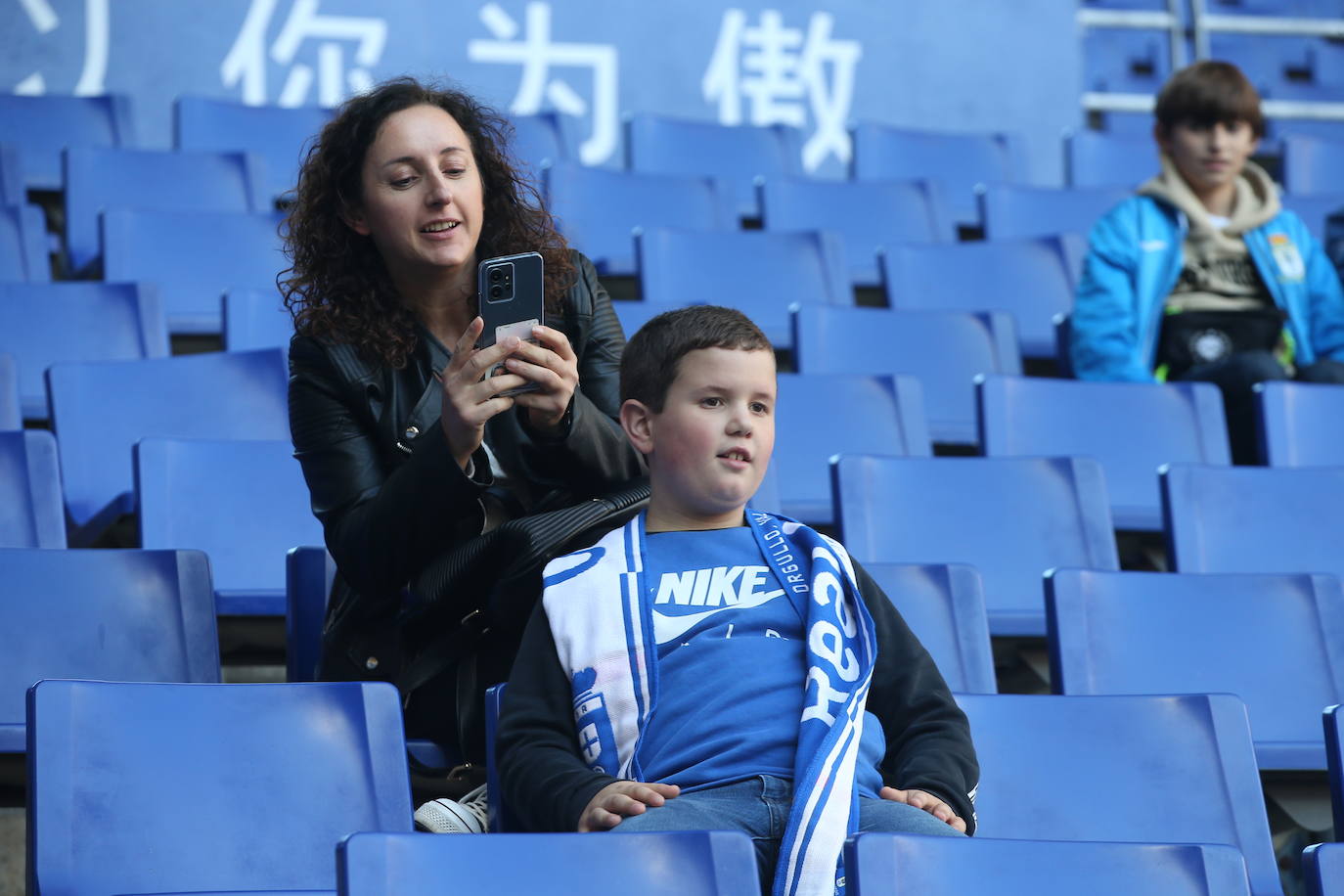 ¿Estuviste viendo el Oviedo - Eibar? ¡Búscate en las fotos del Tartiere!