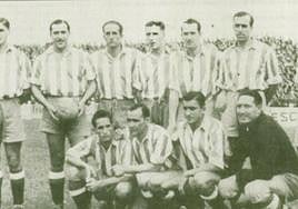El Real Gijón, con Lerín como portero, en la temporada 1944-1945.
