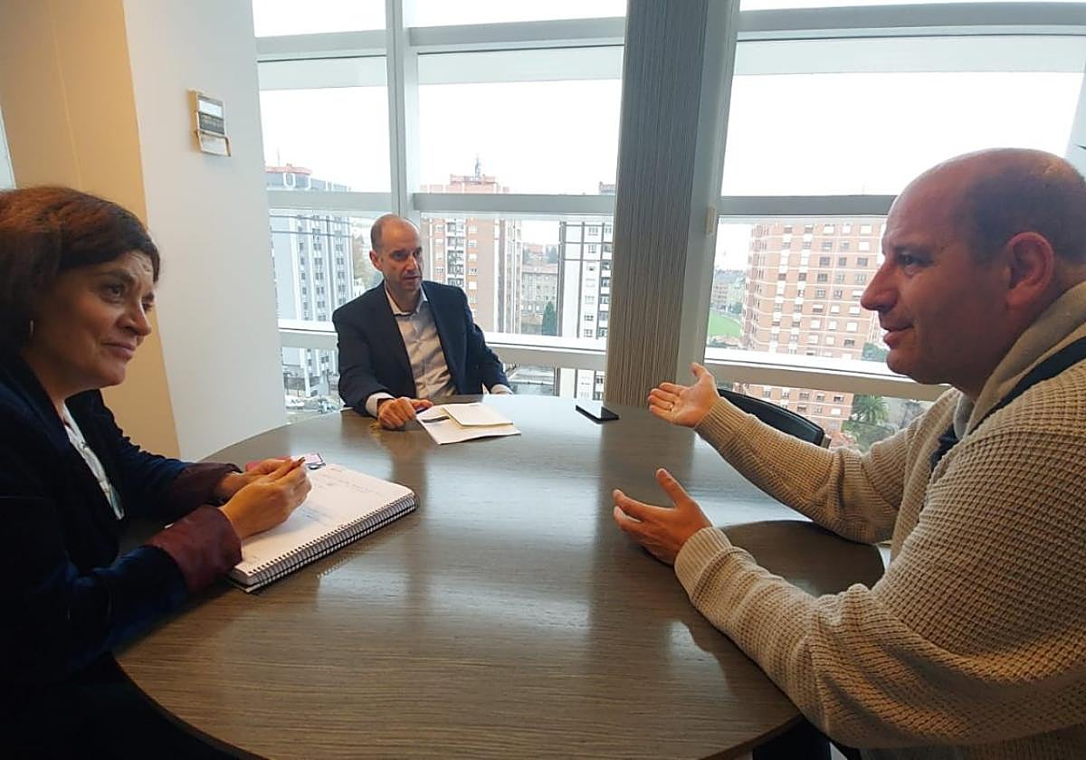 Concepción Saavedra, Pablo García y Juan Carlos Iglesias, ayer.