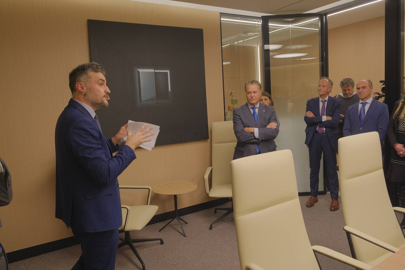 La inauguración de la primera oficina de Caja Rural en Madrid, en imágenes