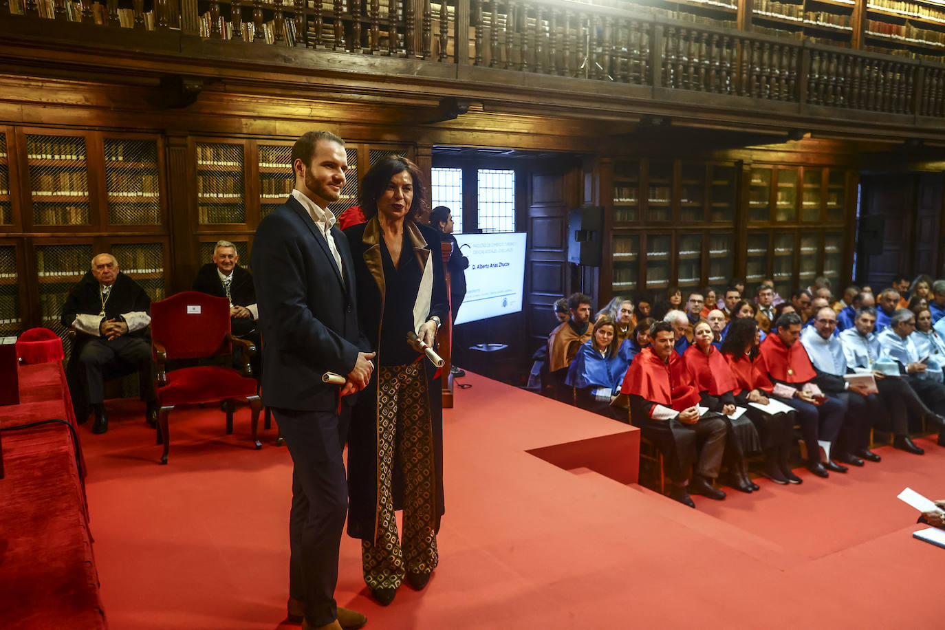 La Universidad entrega sus premios a «a los más sobresalientes»